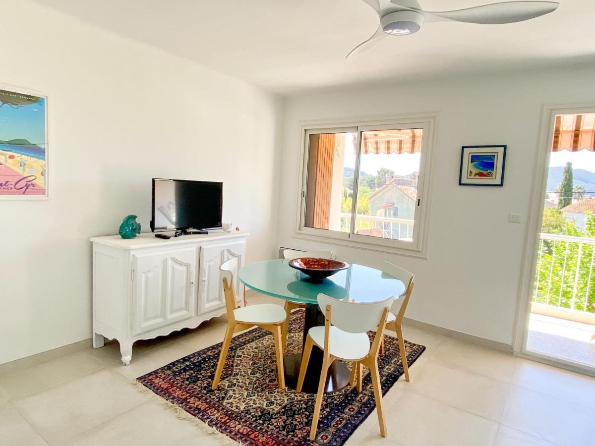 Appartement bord de mer avec terrasse Saint-Cyr-sur-Mer Eksteriør bilde