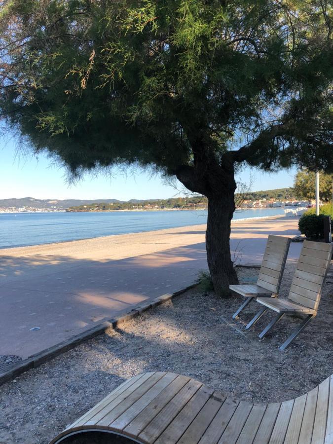 Appartement bord de mer avec terrasse Saint-Cyr-sur-Mer Eksteriør bilde